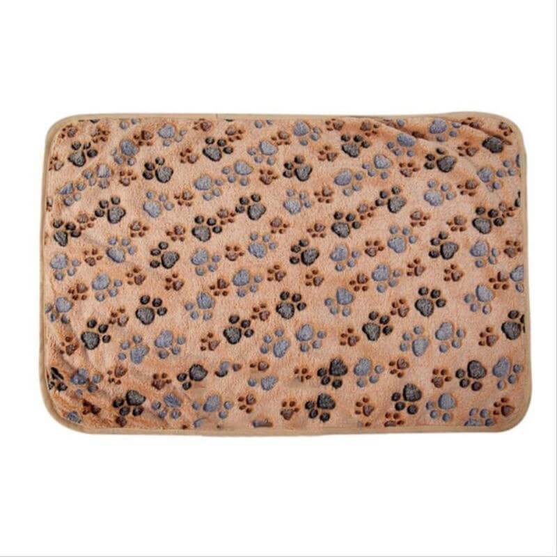 Soft Paw Print Fleece Blanket – Cozy Comfort for Pets!