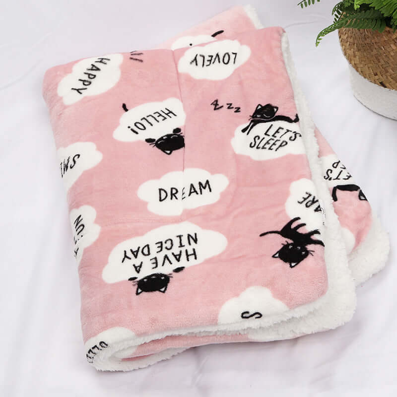 Soft Fleece Pet Blanket – Cozy Comfort for Pets